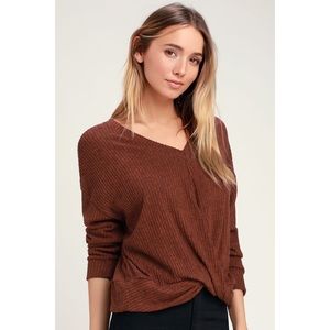 Lulu's Rust Red Twist-Front V-Neck Sweater Top
